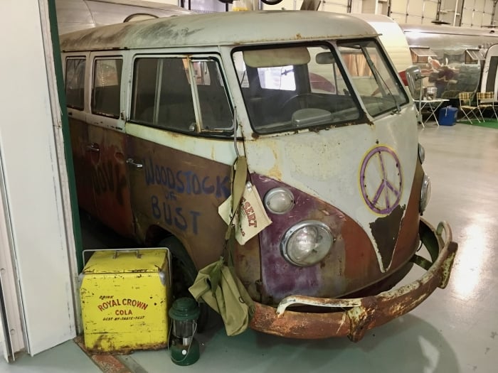 VW Van Rusty Woodstock