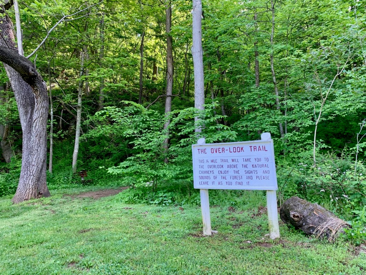 Natural Chimneys Overlook Trail Sign