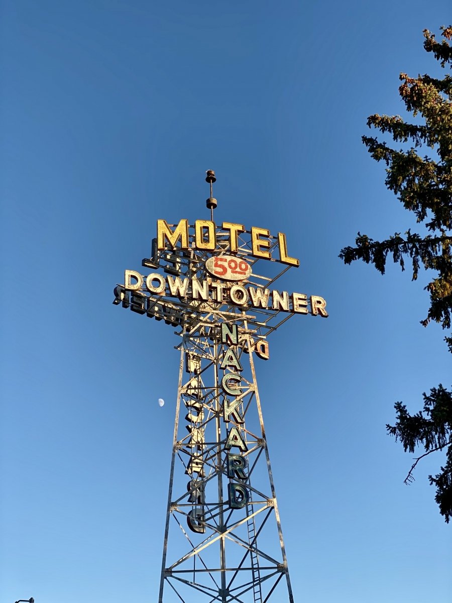 Downtowner Motel neon sign Flagstaff