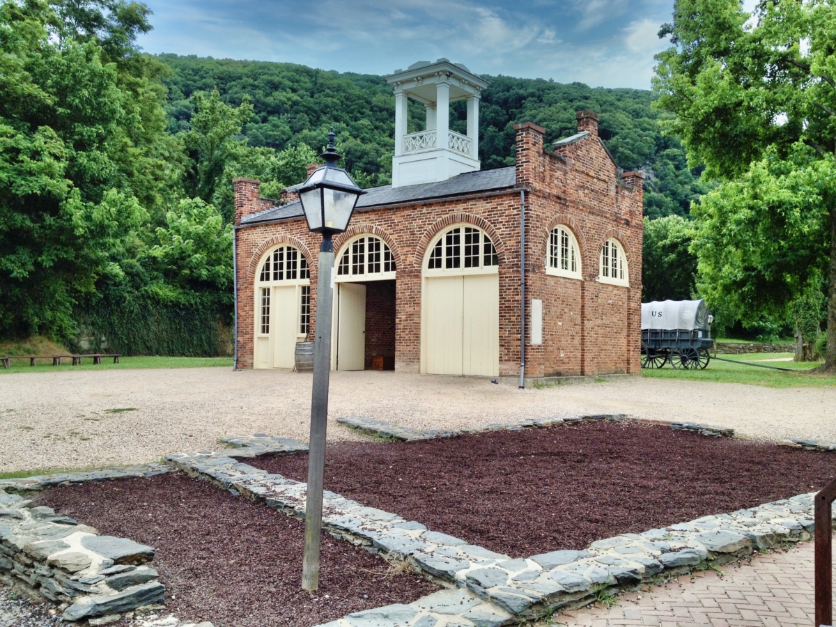 Things to Do in Harpers Ferry WV: History, Hikes & Whitewater 9