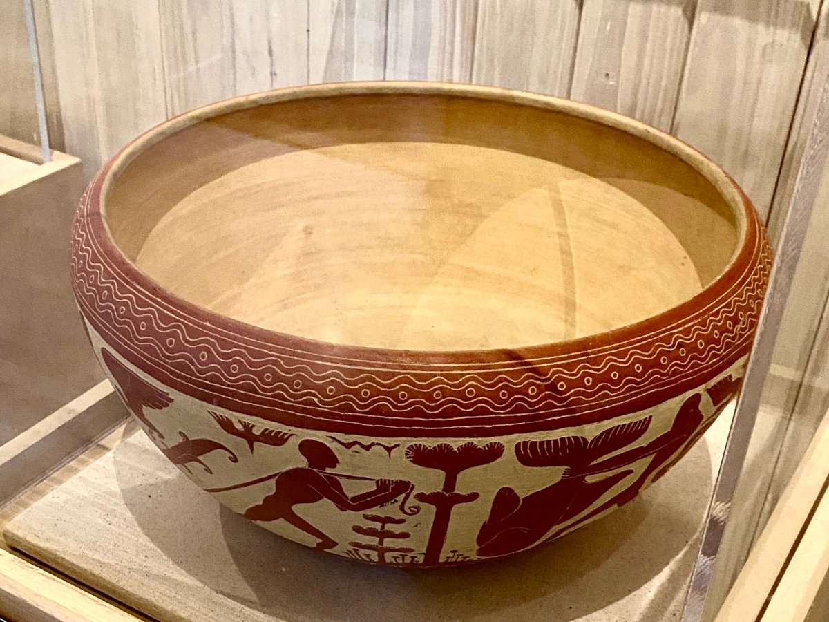 Peter and Walter Anderson pottery bowl