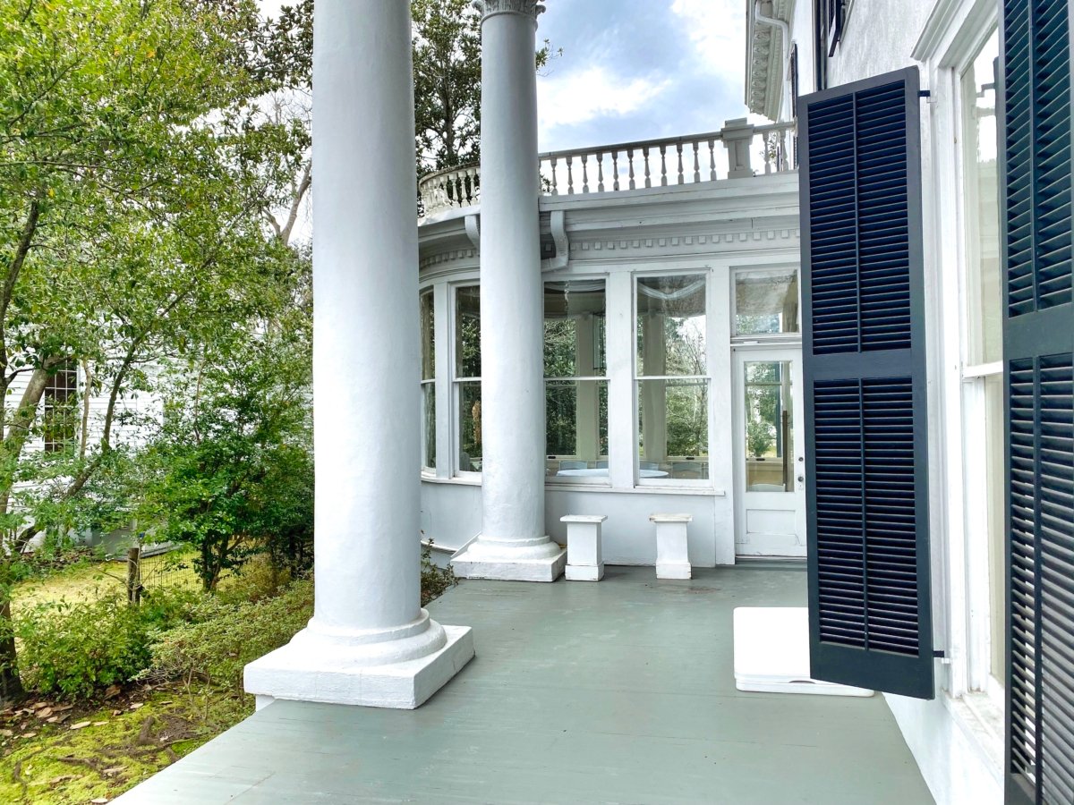 Shorter Mansion porch solarium