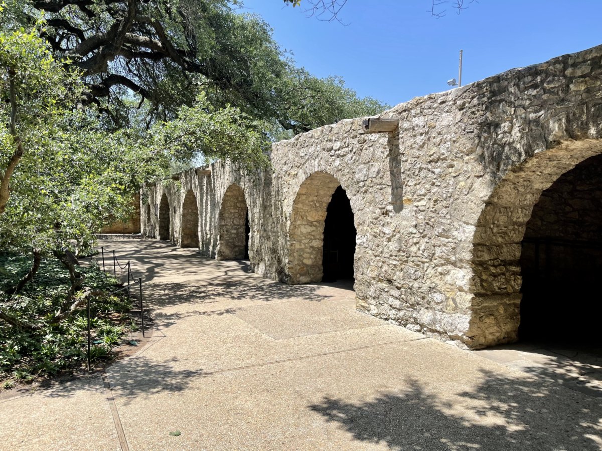 Alamo long barrack