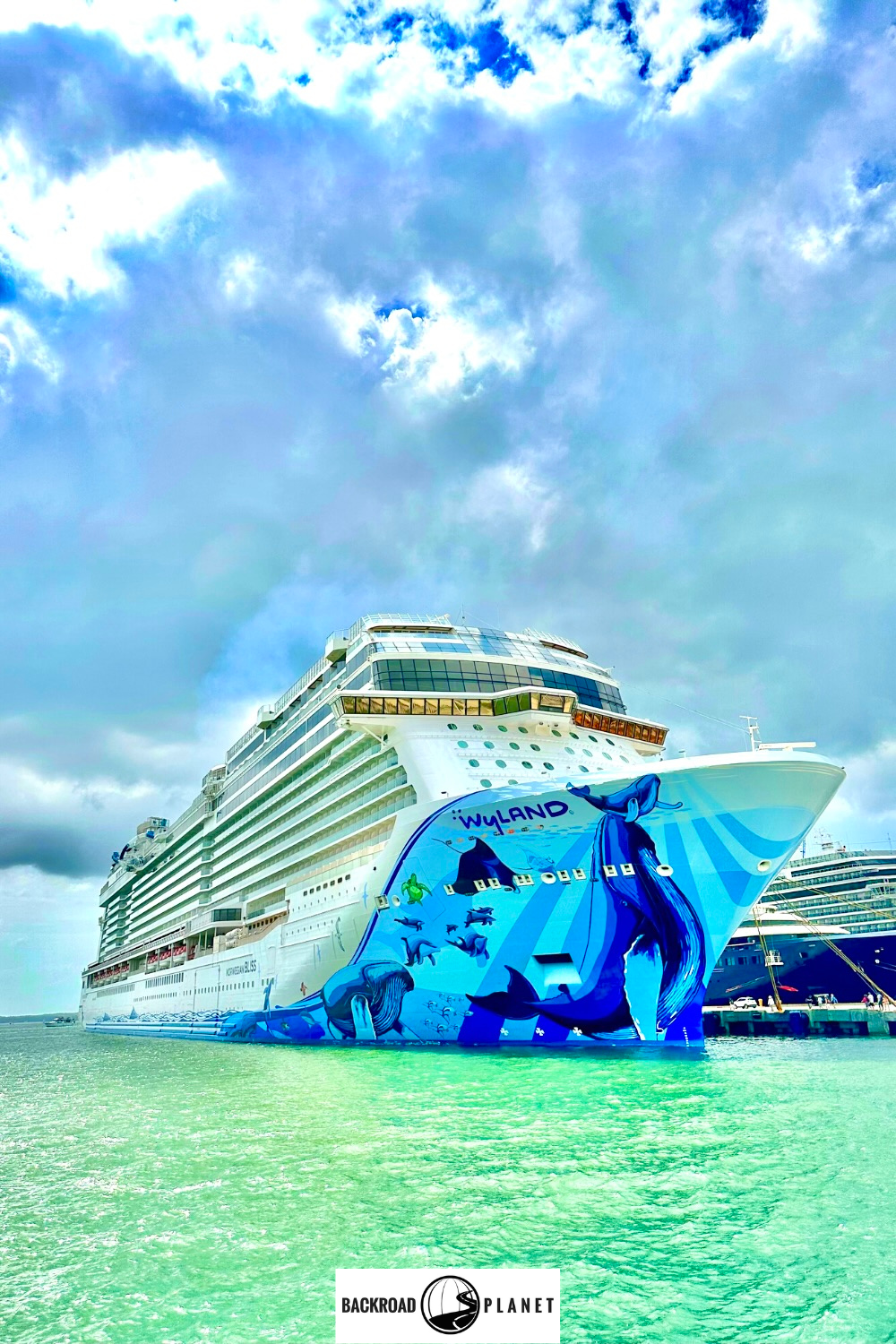 Norwegian Bliss - Entertainment